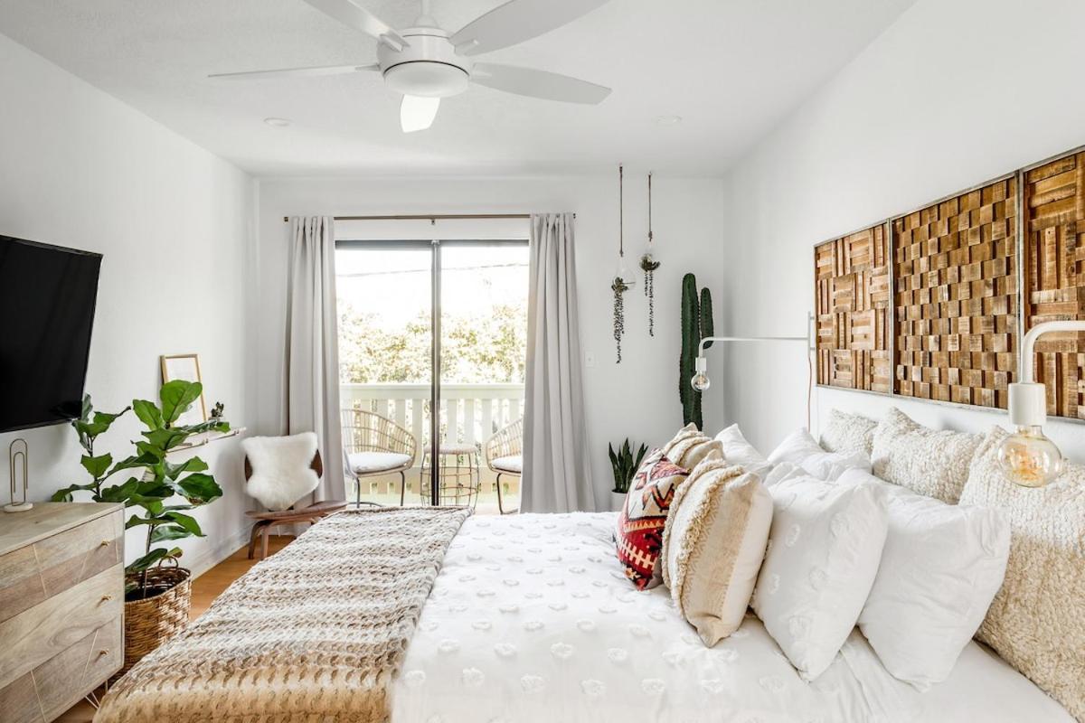 Сasa de vacaciones Silver Triangle Oasis With Verdant Backyard