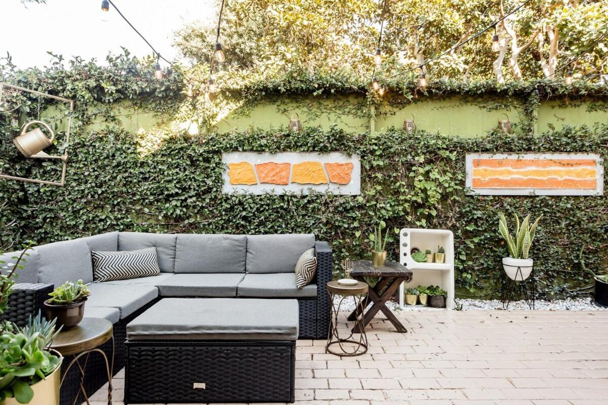 Сasa de vacaciones Silver Triangle Oasis With Verdant Backyard Los Ángeles